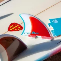 AILERON SURF FCS II MR FREERIDE TWIN BLUE/RED/WHITE 9 AILERON SURF FCS II MR FREERIDE TWIN BLUE/RED/WHITE -Windsurf Soldes fcsii mr freeride lifestyle3 120 16 03 2023 10 26 55